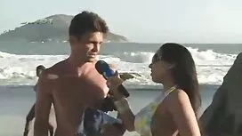 Iskusna lezbijka uči ...