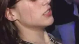 Navečer zrela dama s ...