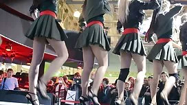 Orgija sa striptizet ...